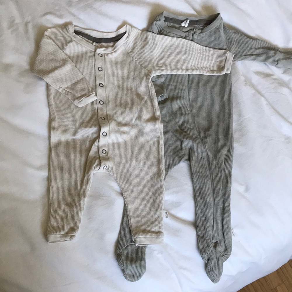 Lot of 2 Nui organic waffle sleeper romper